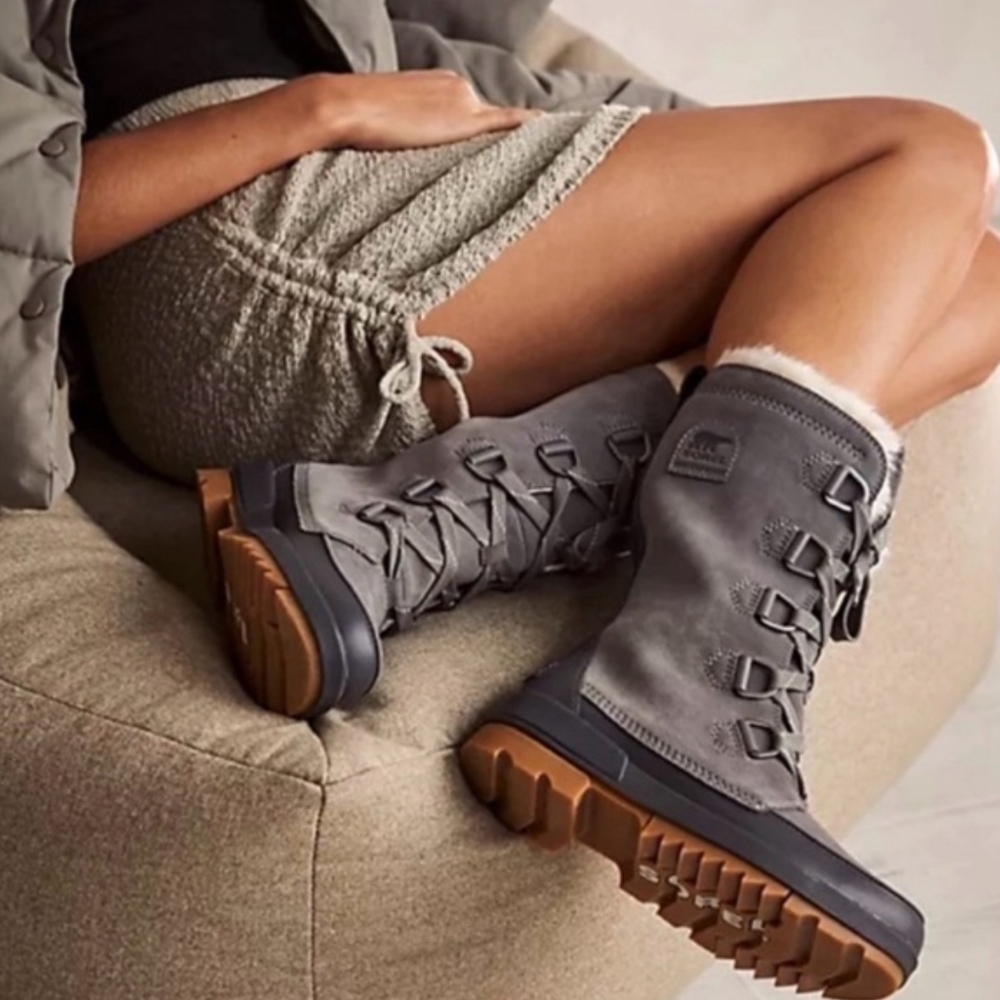 Sorel Women's Gray Lace-Up Winter Boots with Brown Sole - Picture 7 of 10